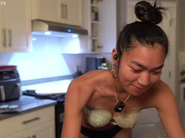 littlemiss_kira's chat room