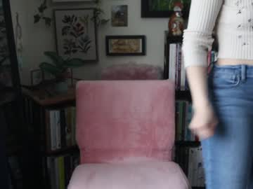 ellynaomi's chat room