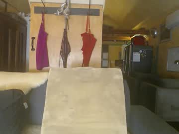 kimberlyfaysantana's chat room