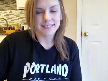 tinywithtiddies's chat room