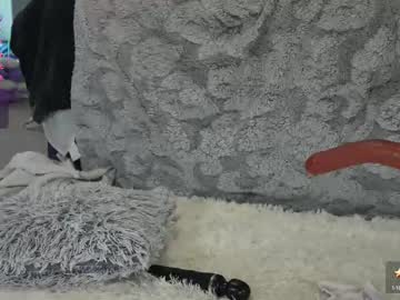 moxxximoon's chat room