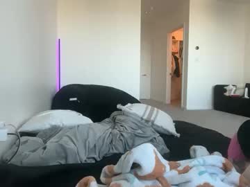 lilybrown07's chat room