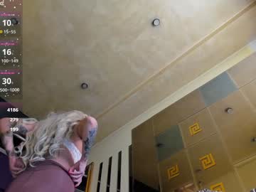 sofiequeen_'s chat room