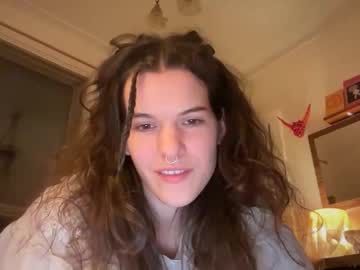 sky_lounge's chat room