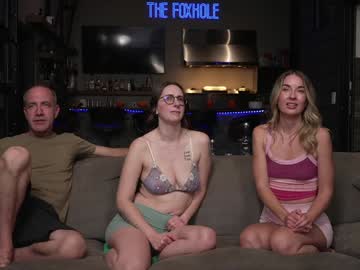 blondefoxsilverfox's chat room