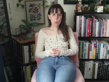 ellynaomi's chat room