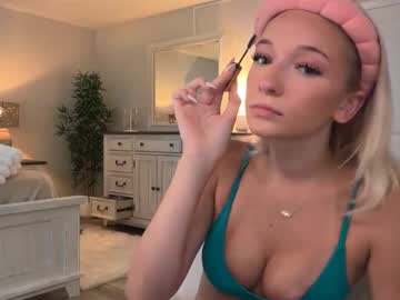 roxyrain2736's chat room