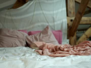 ceremonyofinnocence's chat room