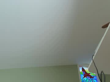 ellalowe's chat room