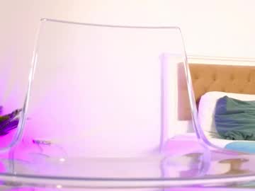 ilikeithaard's chat room