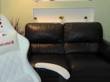 michafox's chat room