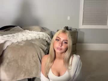 chloeros3e's chat room