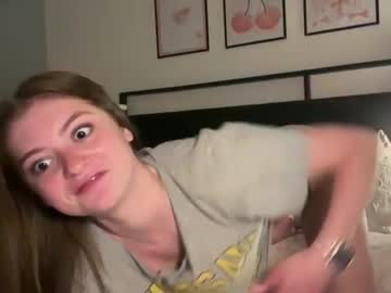 mollyxxxmoon's chat room