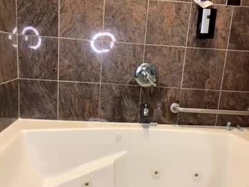 kibrombariu45's chat room