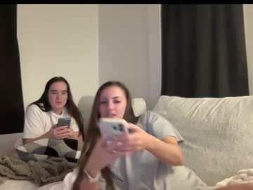 laylahlaylah1's chat room