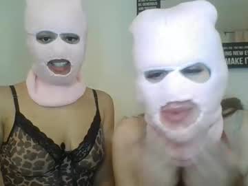 twogirlslove's chat room