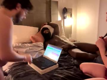 kittywoodyluv's chat room