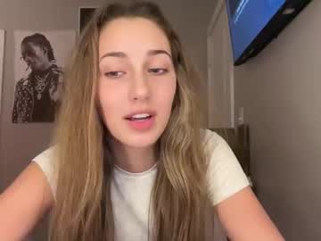 sweetgirlzara's chat room