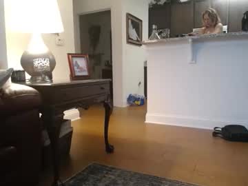 hotblondemilf1962's chat room