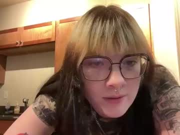 irissweets's chat room