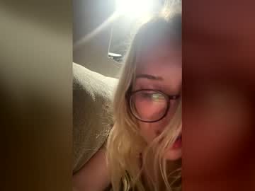 camilleclairexo's chat room