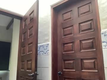 lilbitali's chat room