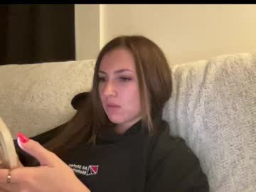 laylahlaylah1's chat room