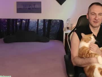 widthofapeach's chat room