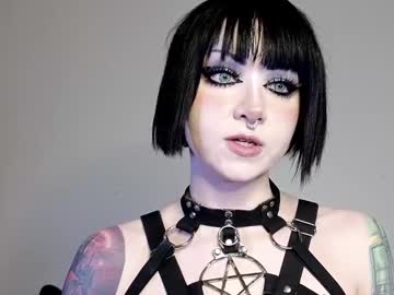 ivey_strigoi's chat room