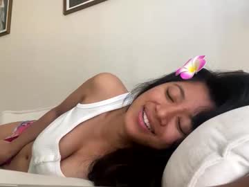 hawaiigirl_'s chat room