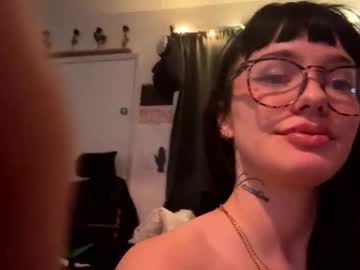 lolaandthegun's chat room