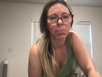 texas_blonde's chat room