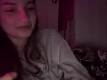 fantasyella's chat room