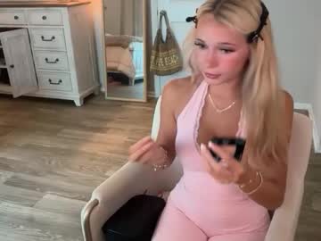 roxyrain2736's chat room