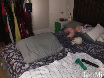 iammisstery's chat room