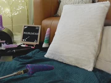 taylor_love_303's chat room