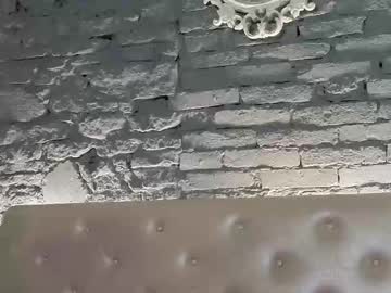 vixvixenn's chat room