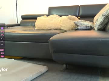 _taylormoon's chat room