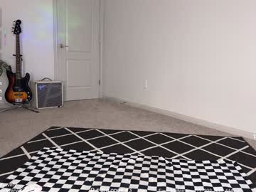 petitebrat's chat room