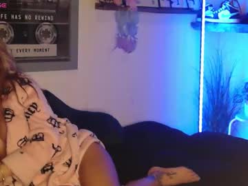 nipple_queenxoxo's chat room