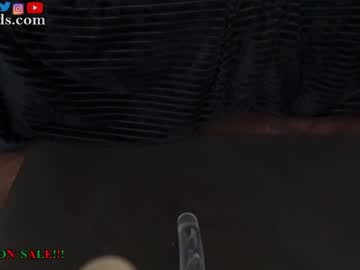 serareads's chat room