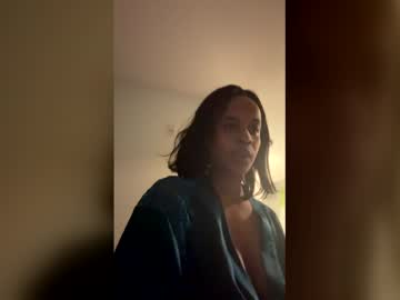 yazzybae3's chat room