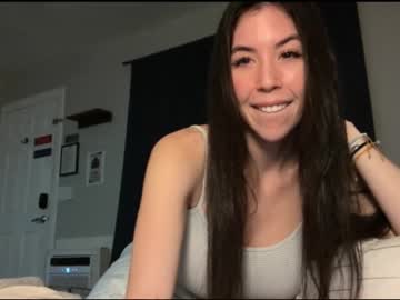 lilylustxoxo's chat room