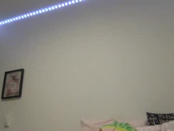 pretty_girl828687's chat room