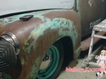 mickey85knoxx's chat room