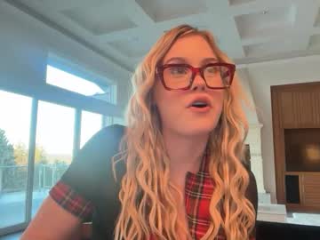 lunarose17's chat room