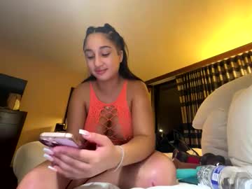 candyclaws05's chat room