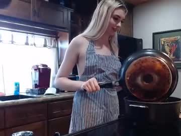 ellalowe's chat room