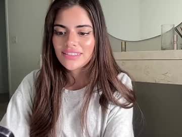 poutyselena's chat room