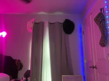 brielledaviss's chat room